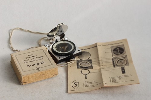 Ancienne boussole kommit - ancienne,