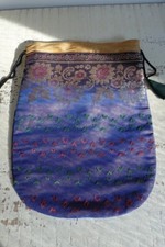 Pochon, petit sac fourre-tout en soie Iconic Tribu