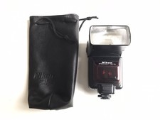 Flash NIKON SPEEDLIGHT SB-24 avec étui NIKON SS-24