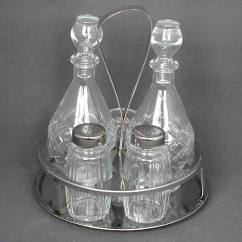 Service table condiments - ,