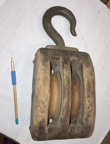 Ancienne poulie bois bateau - ancienne,