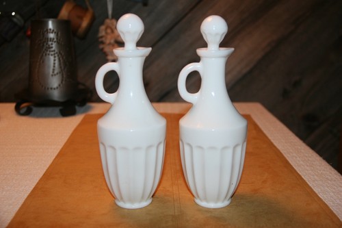 Vintage white oil - vintage, vinegar