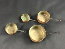 Série de 4 petites casseroles