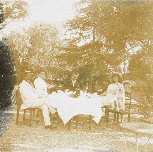 Famille table jardin c1920 - famille, à