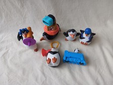 LOT DE  FIGURINES LES