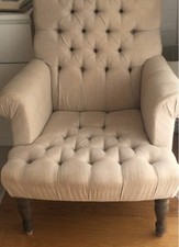 fauteuil chesterfield beige en tissus modele maison du monde 