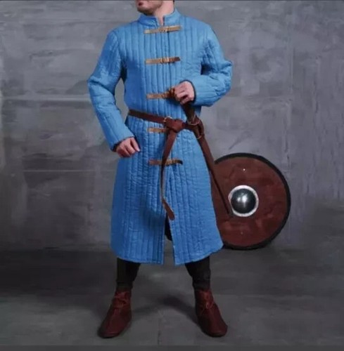 Costume médiéval épais