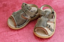 ♦ CHAUSSURES SANDALES ♦