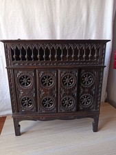 ​Charmante Armoire de Poupée Miniature en Bois Sculpté Style Breton France