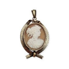 Ancien garde-cheveux Camafée en cuve sculptée, vers XXe siècle, monture métal...