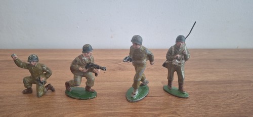 Figurine quiralu lot para - lot, de