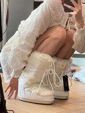Moon Boot Female Interior