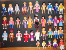 LOT 37 PERSONNAGE PLAYMOBIL FEMININ FEMME ET FILLE
