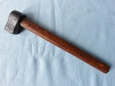 Ancien petit marteau brochoir maréchal ferrand fer forgé outil maréchalerie