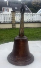 ANCIENNE CLOCHE EN BRONZE FER