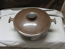 Cocotte Le Creuset design Enzo Mari fonte émaillée modèle 23 mais Couvercle 22