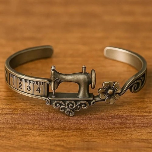 Bracelet breloque machine - , à