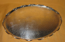 Joli plateau ovale métal