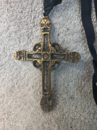 Croix laiton 1420 - croix, ..1420