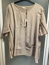 tunique neuve avec étiquette