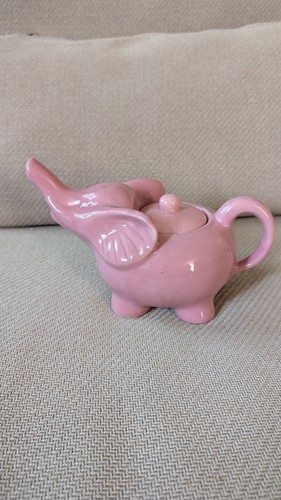 Théière éléphant rose