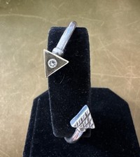 Bracelet Jonc Ouvert Triangle