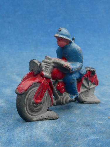 Superbe figurine plomb - superbe,