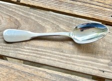 CUILLERE DE TABLE EN METAL