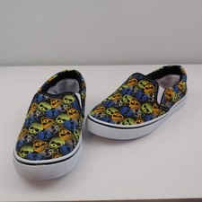Womens 5 Athletech flat slip on multi color skull design