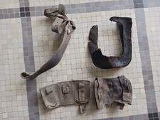 Lot cuir sac à dos, cartouchières, porte pelle du terrain