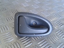 Poignée intérieur avant