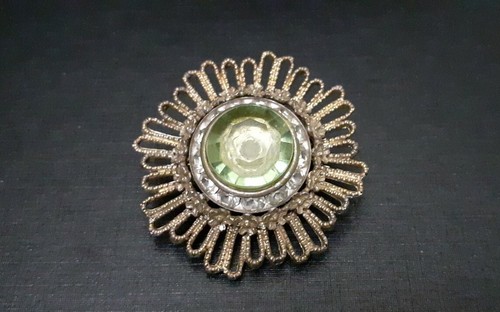 Broche soleil fleur strass