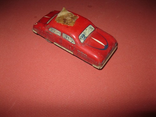 Ancienne petite voiture - , à