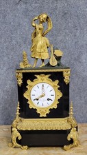 Pendule borne époque