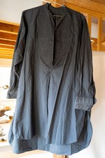Vêtement grande chemise robe ancienne teintée bleu indigo style biaude