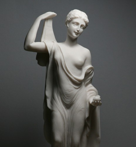 Statue statue déesse romaine