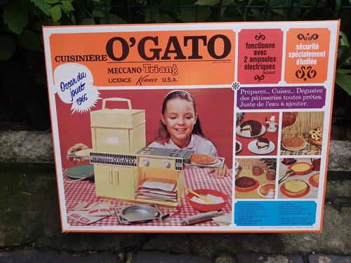 Ancien jouet cuisiniere gato - cuisiniere,