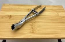 ancienne pince médicale MC pour extraction dentaire en inox