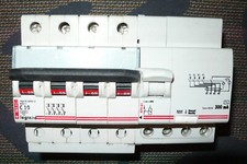 DISJONCTEUR DIFFERENTIEL