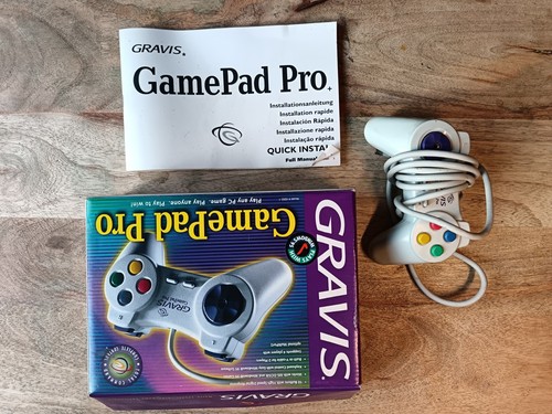 Vintage gravis gamepad - gamepad, pro