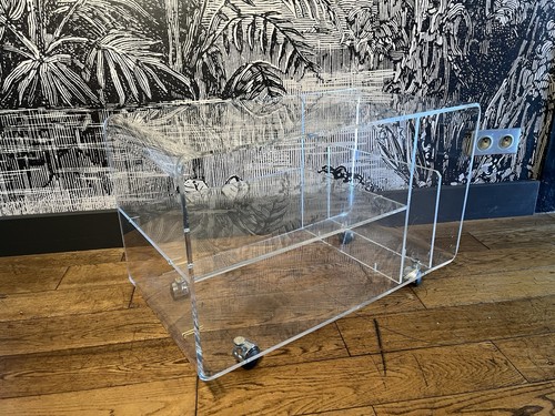 Meuble plexiglas - meuble,