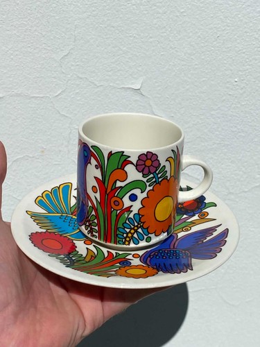 Tasse sous - tasse,