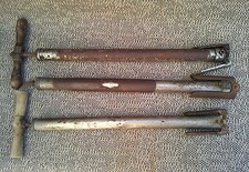 Lot de 3 anciennes pompes a