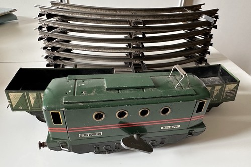 Train mécanique clé - mécanique, à