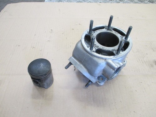 Cylindre piston référence - /,