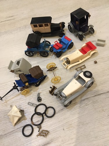 Lot anciennes voitures pour - d,