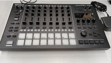 Roland MC-707 Sampler Drum Machine Synthétiseur Groovebox Workstation Testé