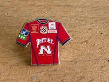 a PINS PIN SPORT FOOTBALL FOOT