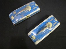 2 voitures de courses en tôle