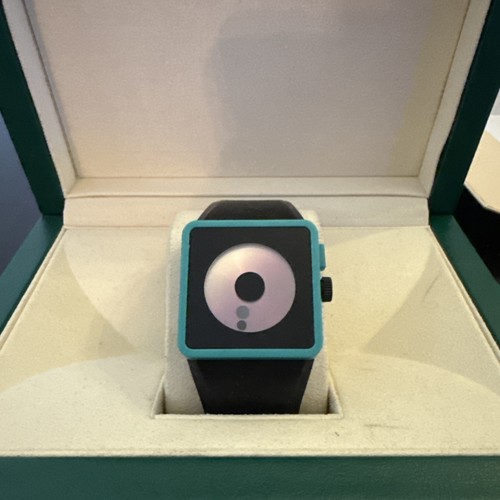 Nixon the newton float - the,
